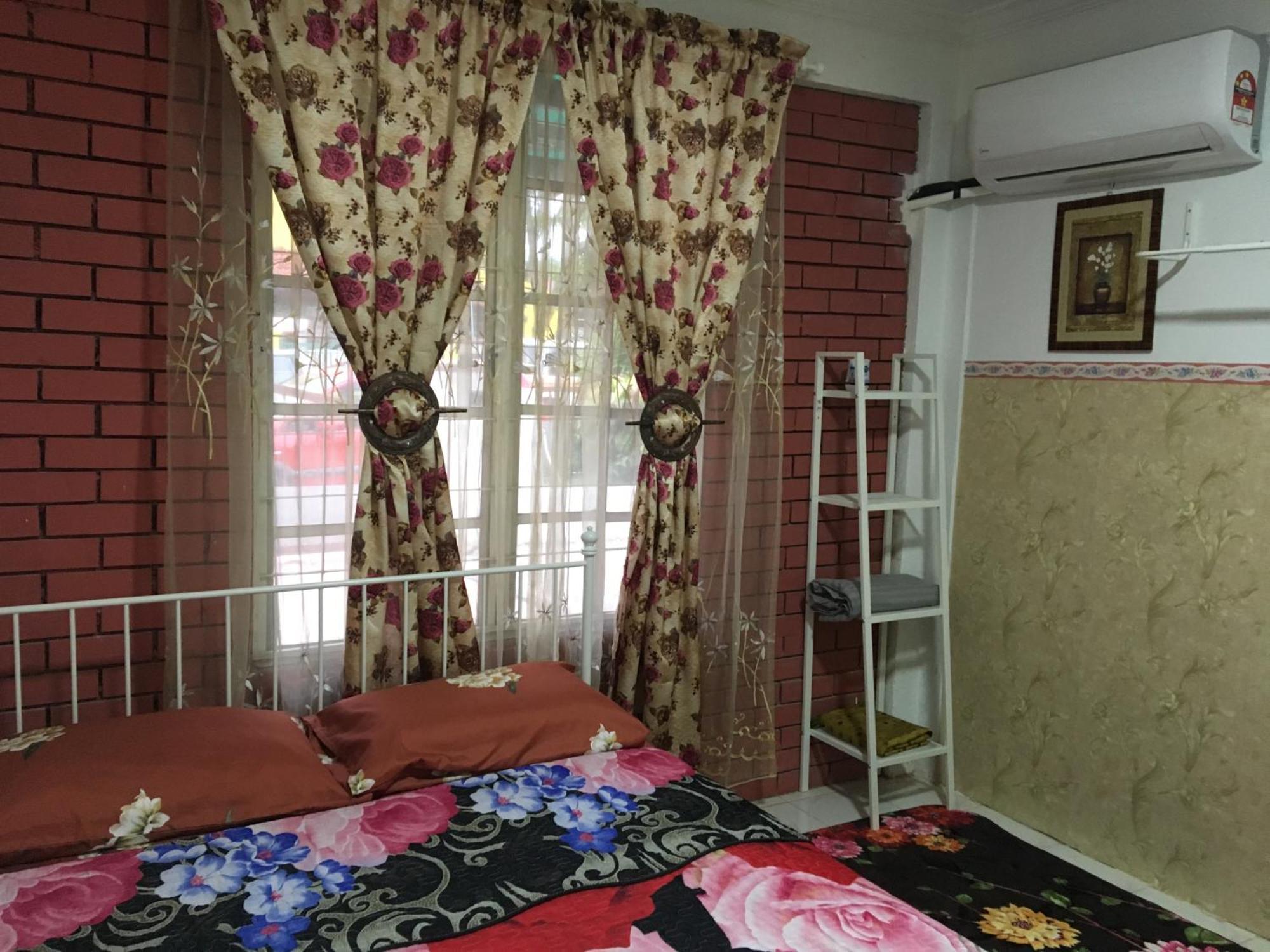 Rb Double Storey Bandar Tasik Selatan Homestay Kuala Lumpur Exterior photo
