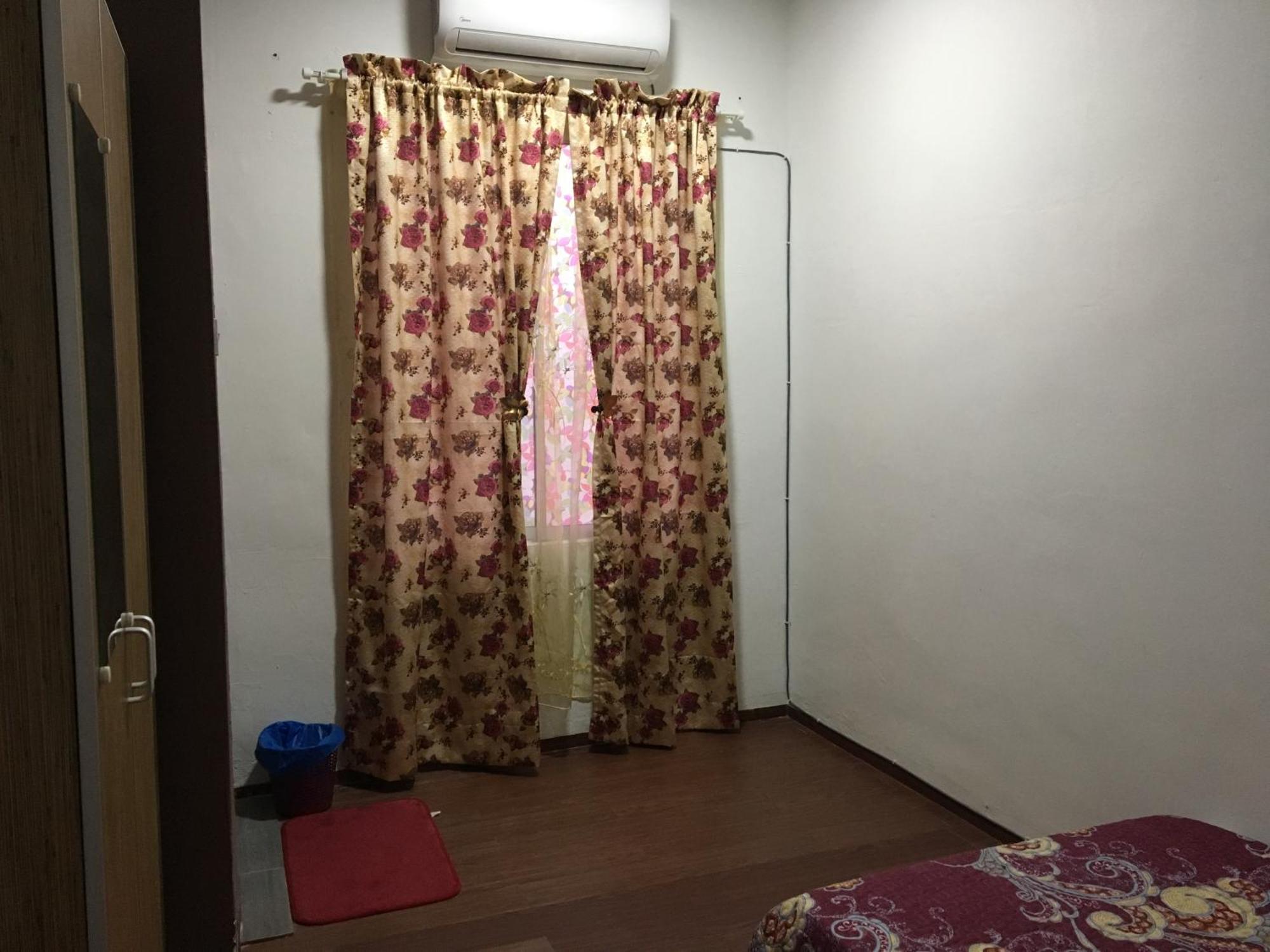 Rb Double Storey Bandar Tasik Selatan Homestay Kuala Lumpur Exterior photo